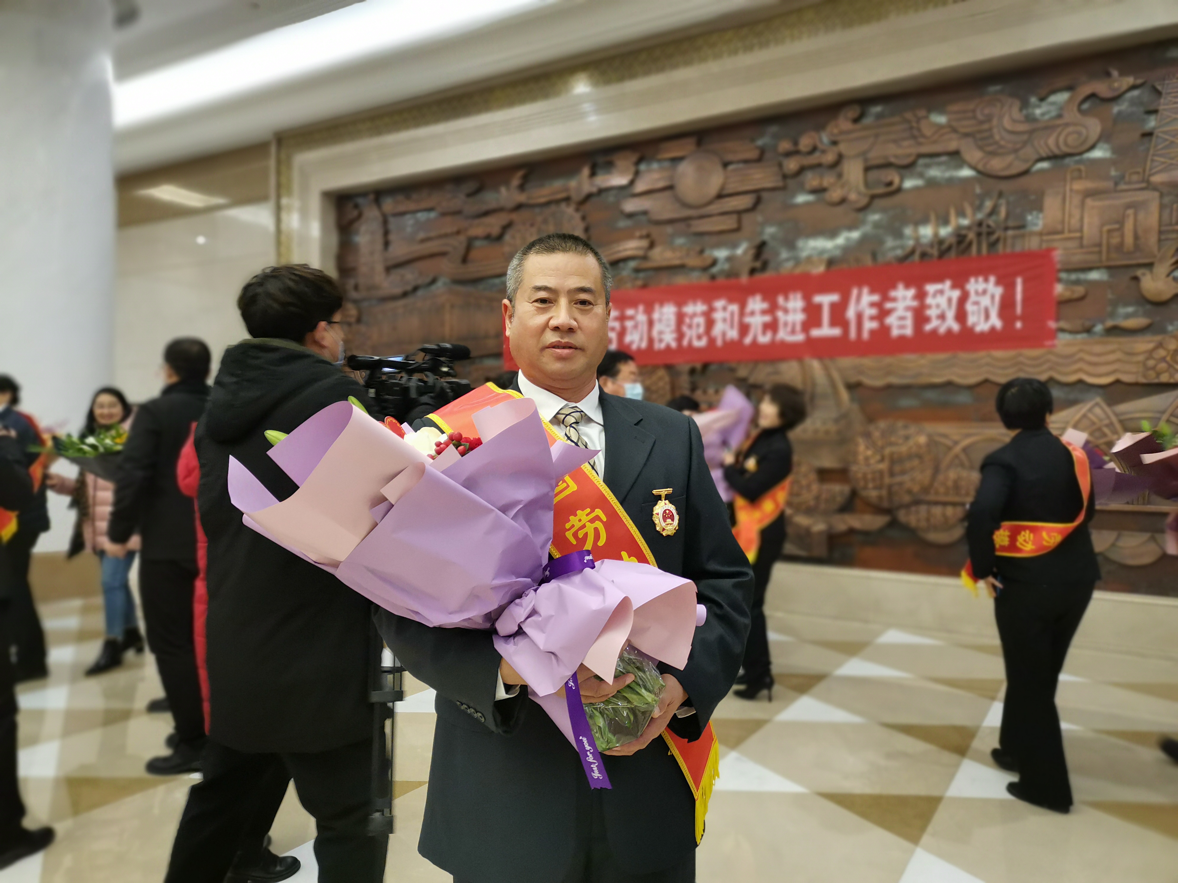 周建宇校友榮獲全國(guó)勞動(dòng)模范稱號(hào)(圖1)